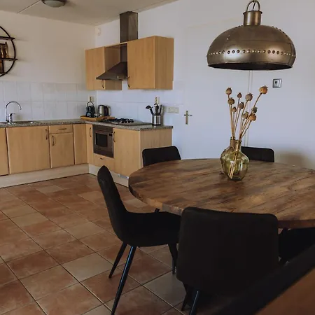 Neat In With A Dishwasher Apartment *