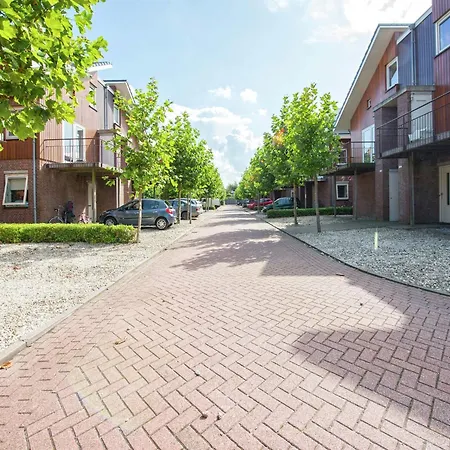 Appartement Neat In With A Dishwasher Uitgeest